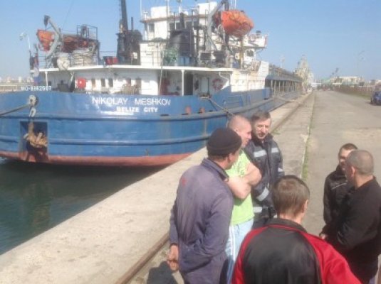 Opt marinari ucraineni protestează în Portul Constanţa: nu şi-au primit salariile de luni de zile